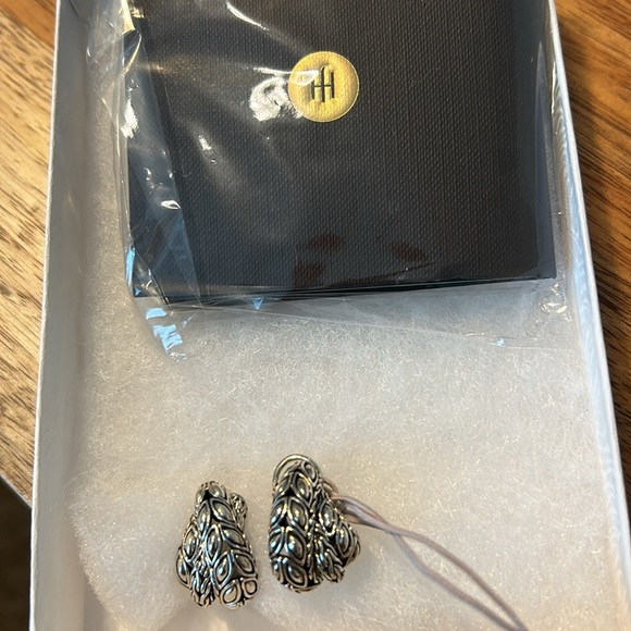 John Hardy silver “Padi Overlap” Earrings, solid sterling, for pierced ears - Picture 2 of 6